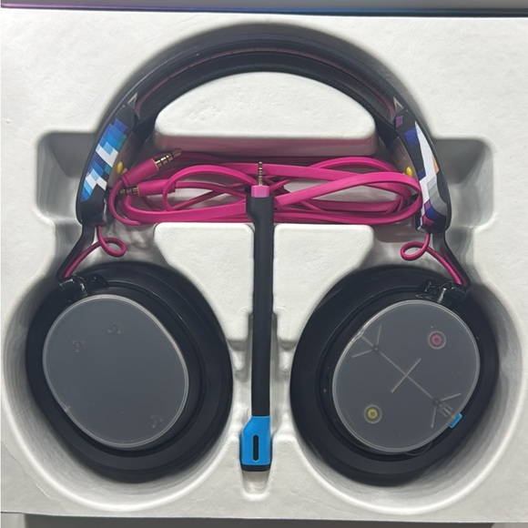 Colorful Gaming Headset - Picture 1 of 3